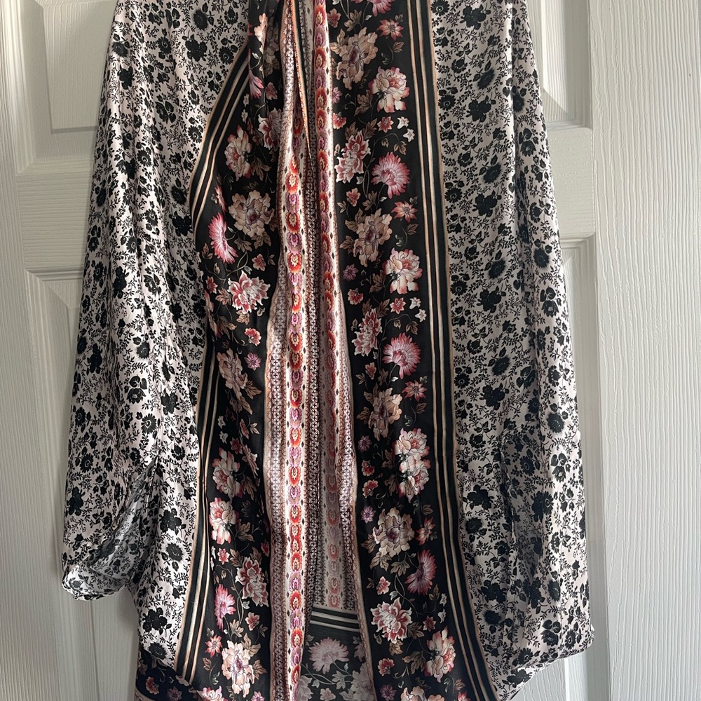Floral Patterned Kimono